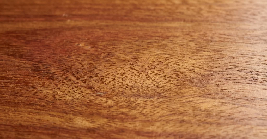 merbau hout nerf kleur roodbruin goudbruin karakteristieke kleurvariatie duurzaamheidsklasse